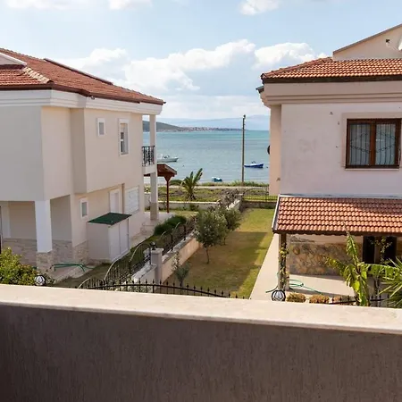 Villa Villa In Cesme Ildiri